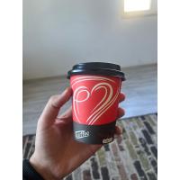 20 Adet FB CUP 8 oz Kapaklı Karton Bardak Seti - Modern Kırmızı Siyah Tasarım