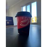 20 Adet FB CUP 8 oz Kapaklı Karton Bardak Seti - Modern Kırmızı Siyah Tasarım