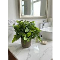 Dekoratif Eskitme Gri Saksıda Gerçekçi Yapay Yeşil Bitki - Modern Masa ve Raf Çiçeği (24x18 cm)