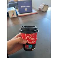 25 Adet FB CUP 8 oz Kapaklı Karton Bardak Seti - Modern Kırmızı Siyah Tasarım